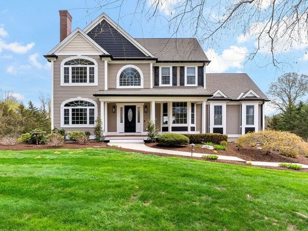 9 Round Farm Rd, Rehoboth, MA 02769