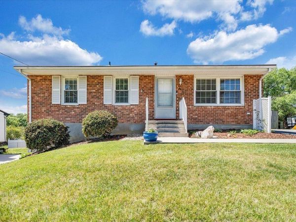 5812 Cove RD, Roanoke, VA 24019