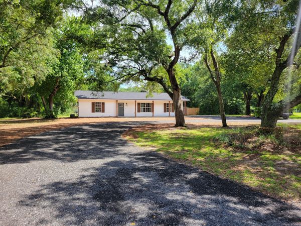 7066 Nelson Street, Navarre, FL 32566