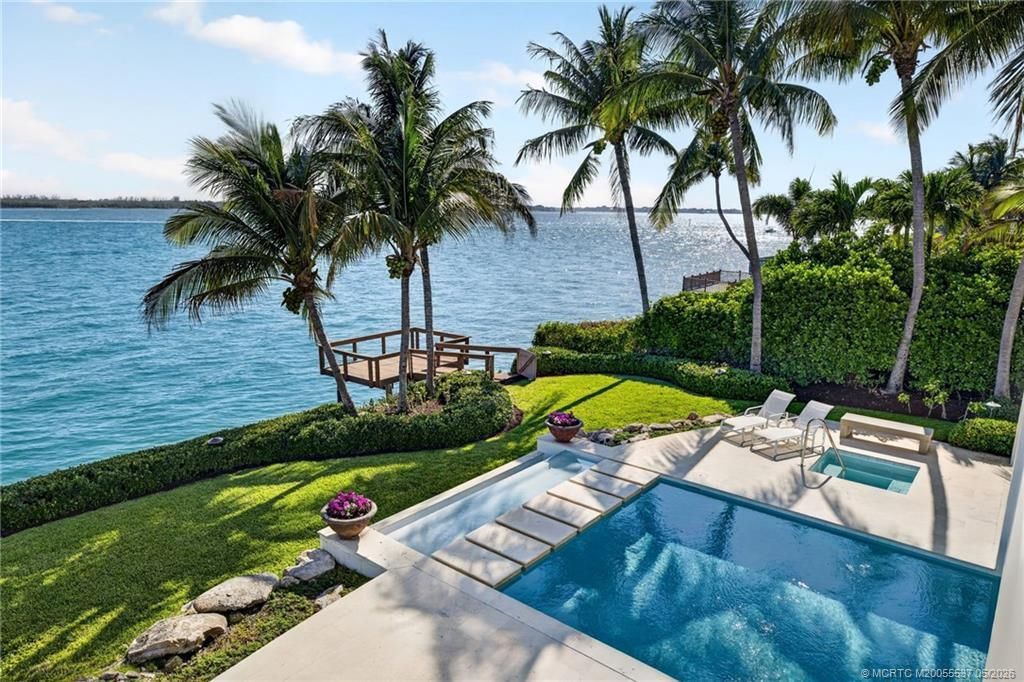 7034 SE Harbor Circle, Stuart, FL 34996 Photo