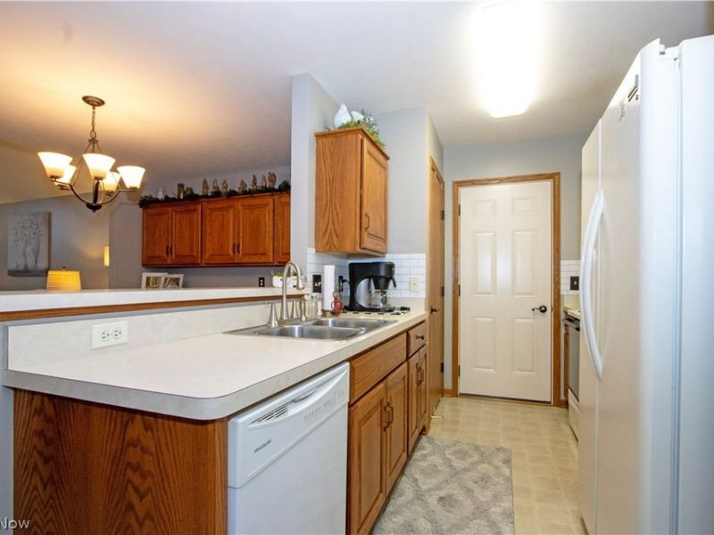 344 Woodbury Circle, Dalton, OH 44618 Photo 8