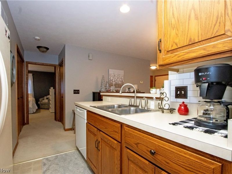 344 Woodbury Circle, Dalton, OH 44618 Photo 9