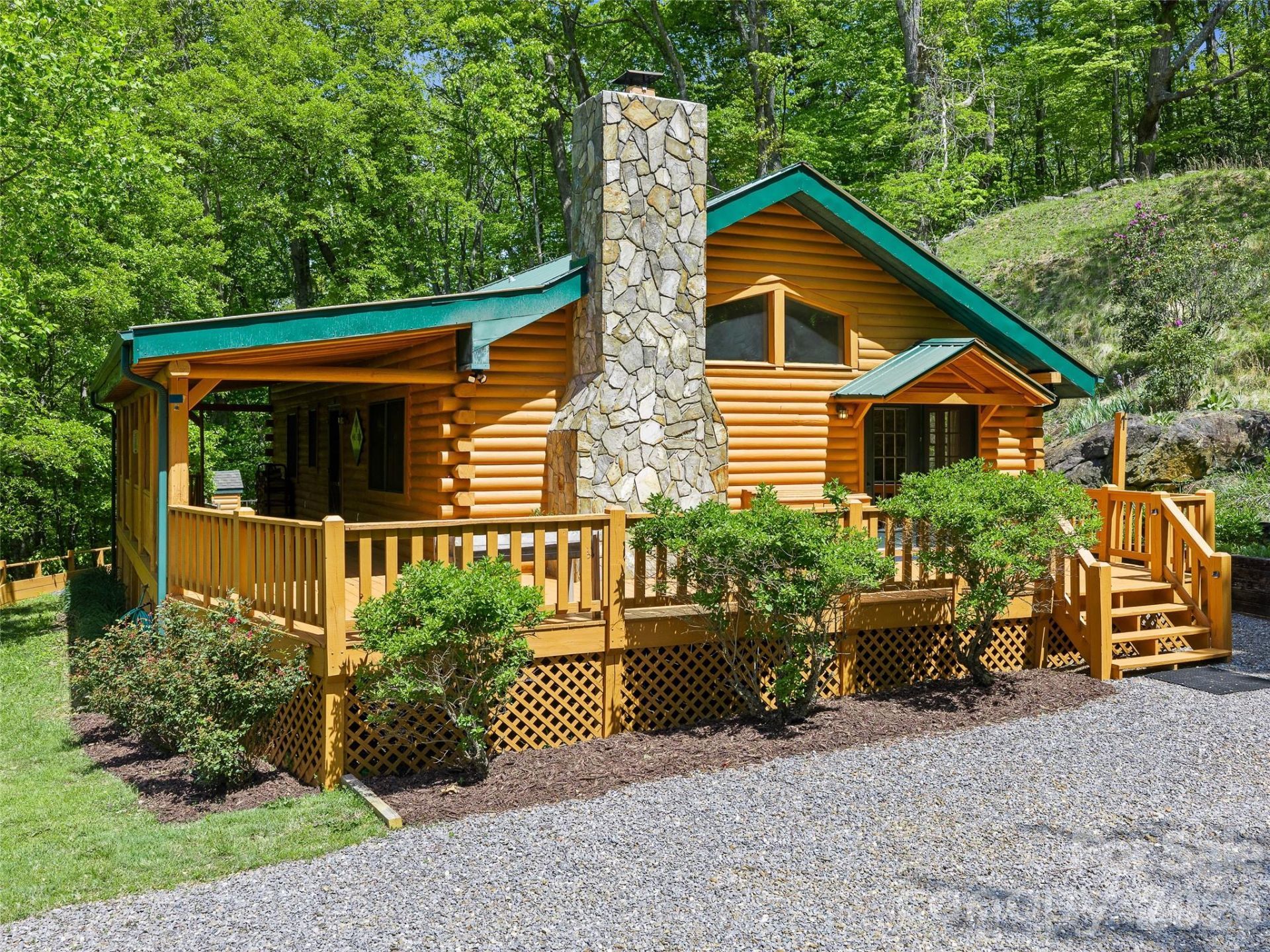 115 Sutton Ridge Road, Burnsville, NC 28714 Main Photo