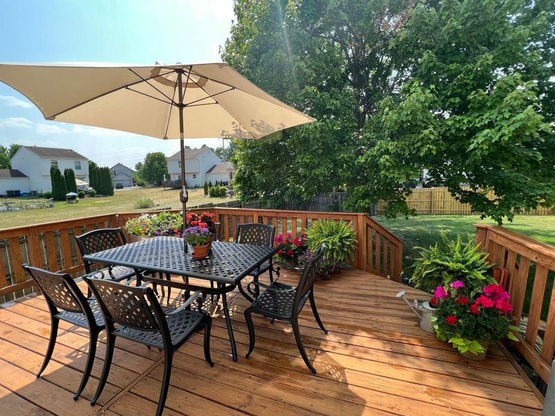 9045 Holquest Drive, Lewis Center, OH 43035 Photo 19