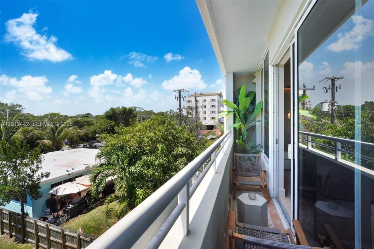 3250 Grand Ave, Unit 307, Miami, FL 33133 Photo