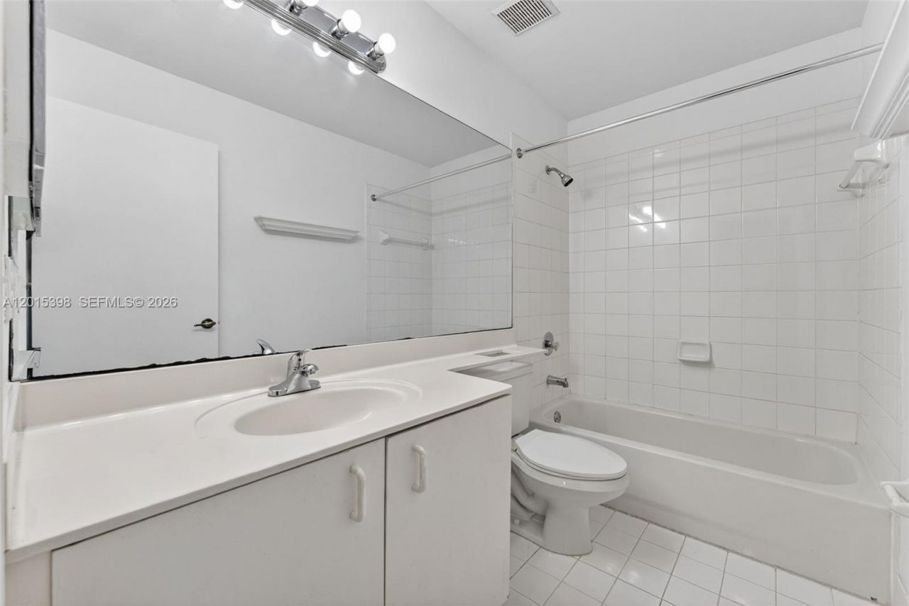 16889 SW 1st Mnr , Pembroke Pines, FL 33027 Photo