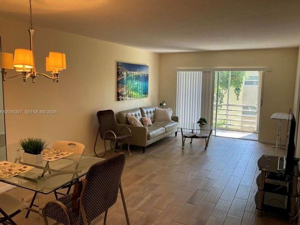 151 Berkley Rd, Unit 303, Hollywood, FL 33024