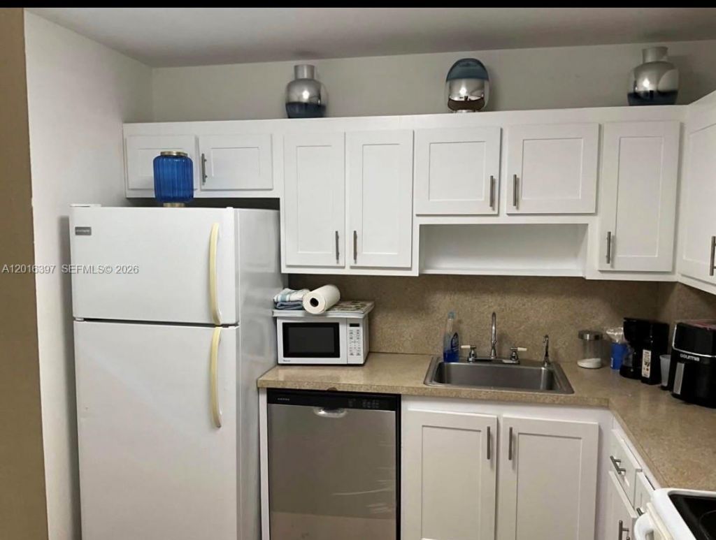 151 Berkley Rd, Unit 303, Hollywood, FL 33024 Photo
