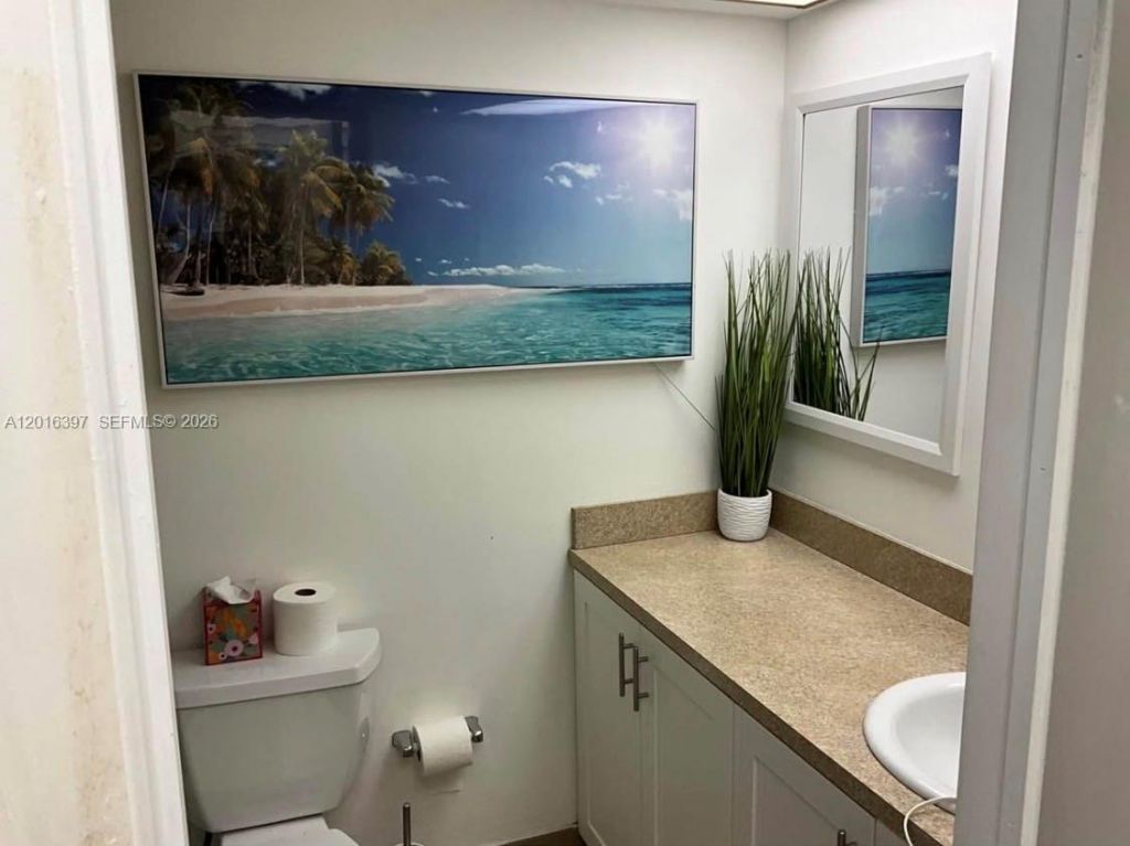 151 Berkley Rd, Unit 303, Hollywood, FL 33024 Photo