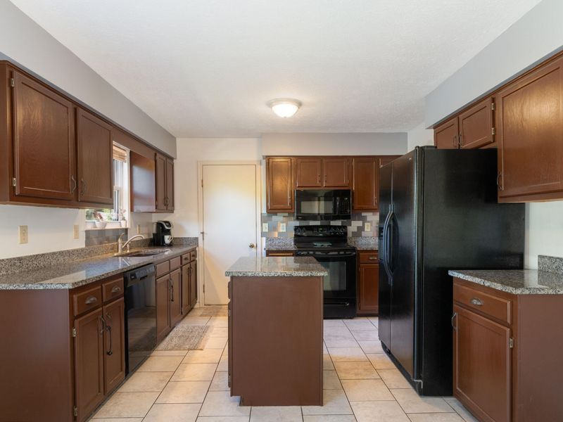 6049 Tosha Drive, Burlington, KY 41005 Photo 5