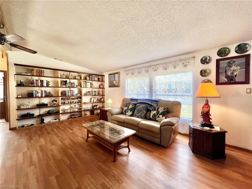 573 Cape Florida Ln, Naples, FL 34104 Photo