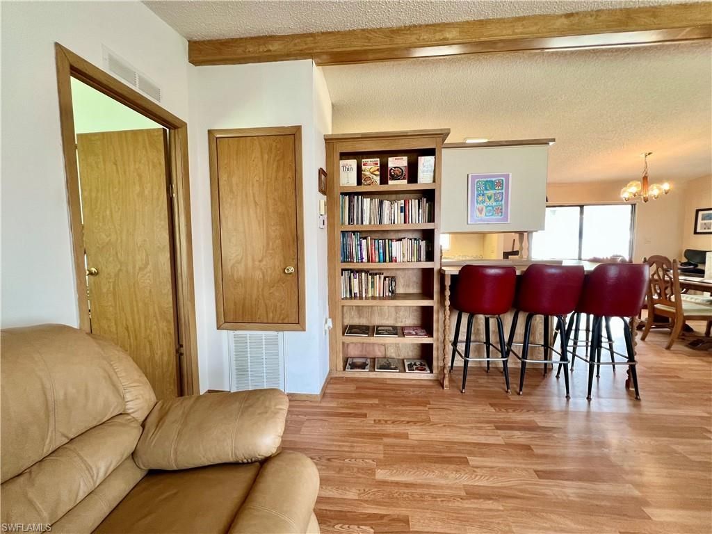 573 Cape Florida Ln, Naples, FL 34104 Photo