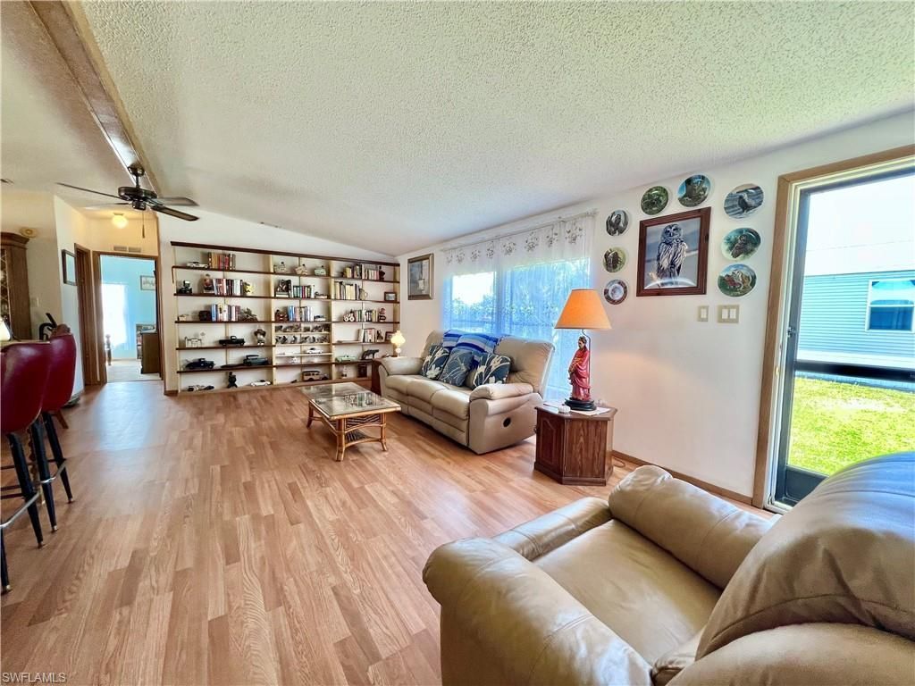 573 Cape Florida Ln, Naples, FL 34104 Photo