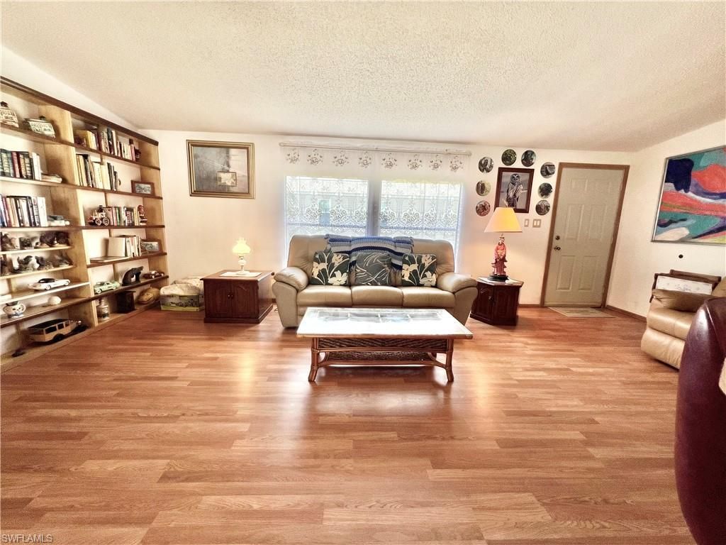 573 Cape Florida Ln, Naples, FL 34104 Photo