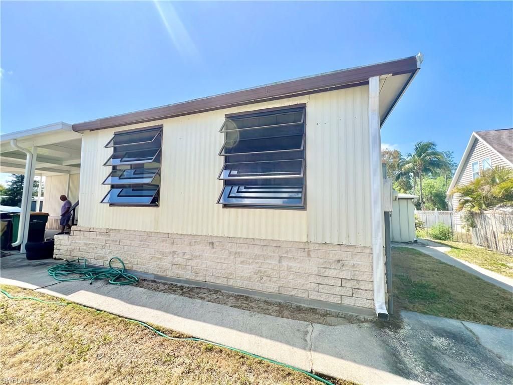 573 Cape Florida Ln, Naples, FL 34104 Photo