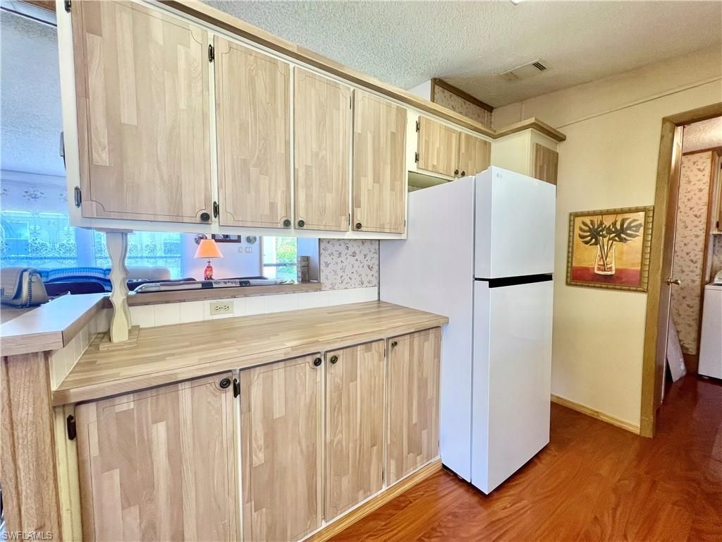 573 Cape Florida Ln, Naples, FL 34104 Photo