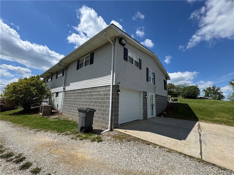 54837 High Ridge Road , Bellaire, OH 43906 Photo 2