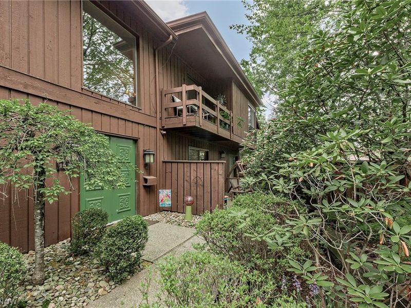 1936 Hemlock Drive , Kent, OH 44240 Photo 1