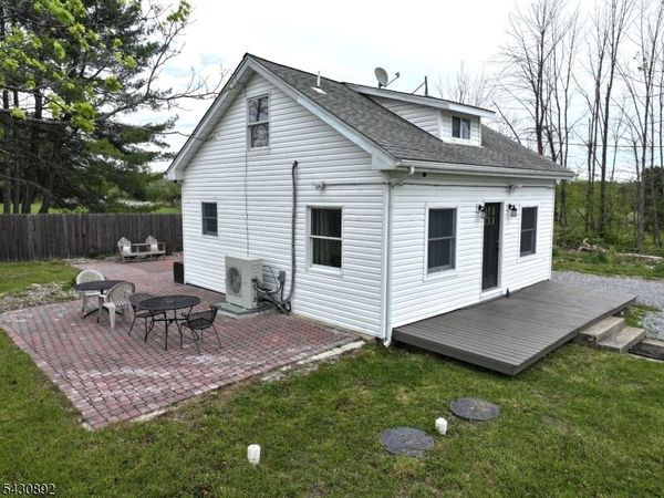 29 Cook Rd, Frankford, NJ 07826