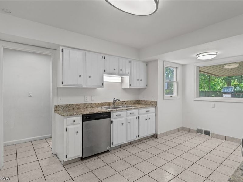 21204 Halworth Road, Beachwood, OH 44122 Photo 14