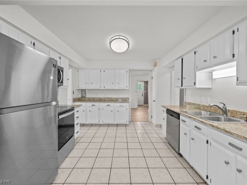 21204 Halworth Road, Beachwood, OH 44122 Photo 17