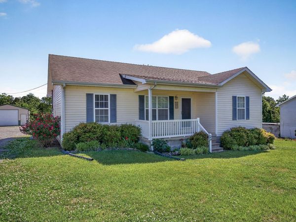 475 Webb Ln, Smithville, TN 37166