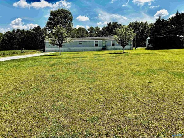 1754 Bobo Section Road, Hazel Green, AL 35750