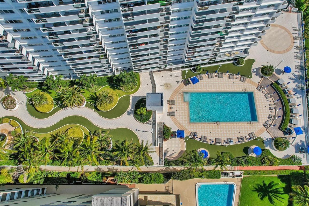 100 Lincoln Rd , Unit 1012, Miami Beach, FL 33139 Photo