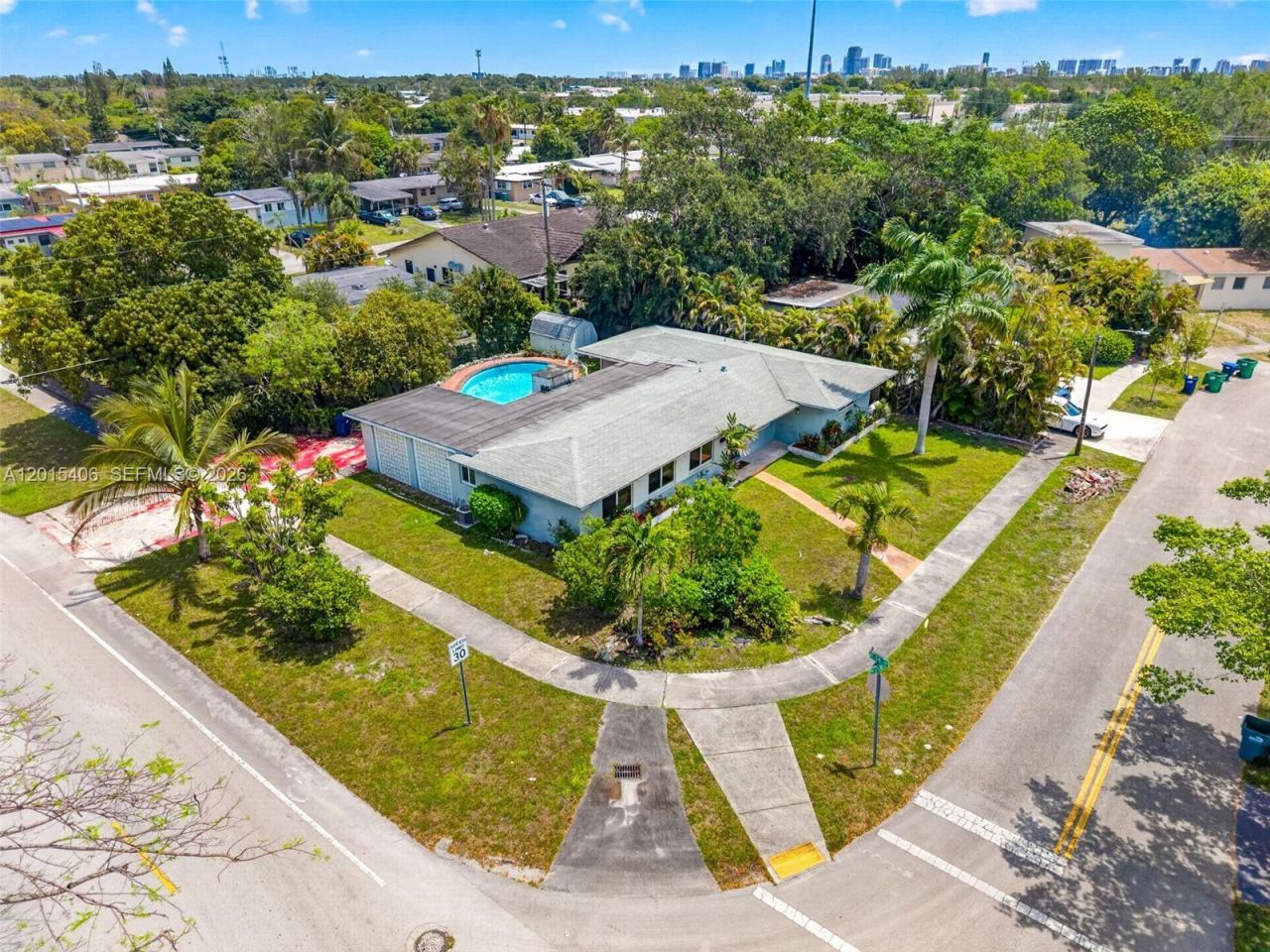 1401 NE 200th Ter , Miami, FL 33179 Photo