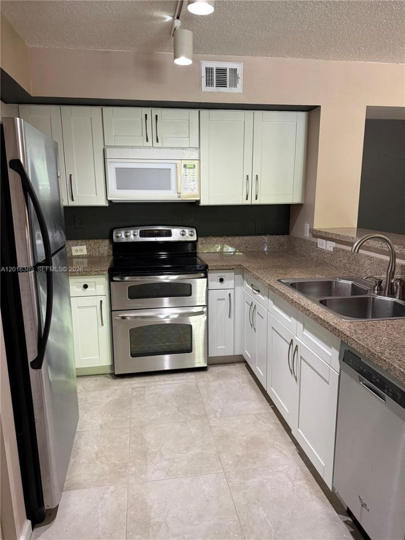 2113 Renaissance Blvd , Unit 203, Miramar, FL 33025 Photo
