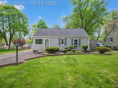 134 Glanworth Street, Orion Twp, MI 48362