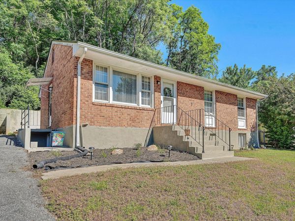4656 Trevino CIR NE, Roanoke, VA 24019