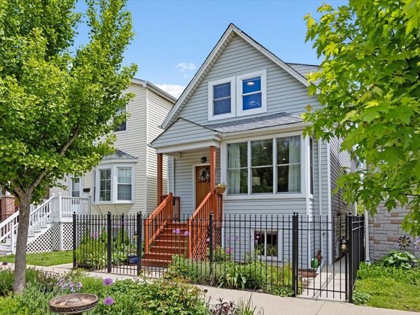 2911 N Washtenaw Avenue , Chicago, IL 60618