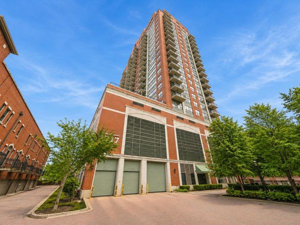 1717 S Prairie Avenue, Unit 2207, Chicago, IL 60616