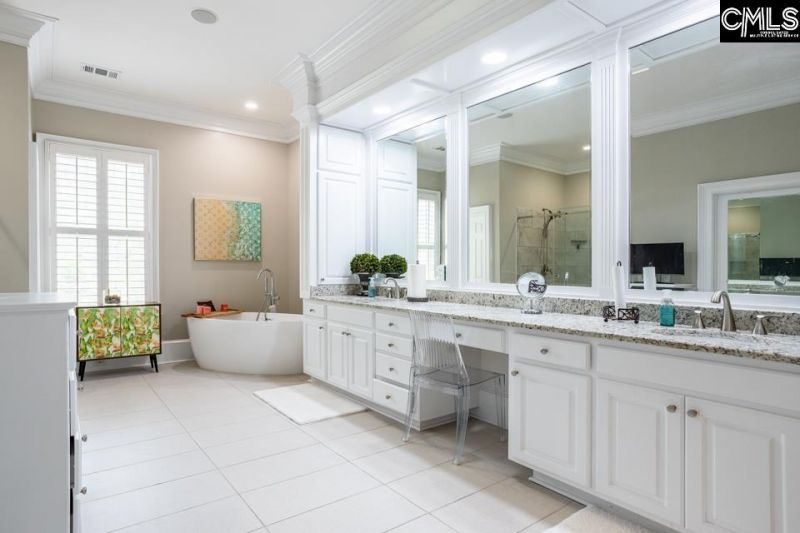 305 Redbay Road  Photo 34