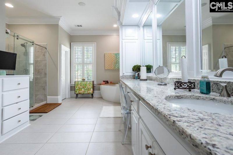 305 Redbay Road  Photo 35