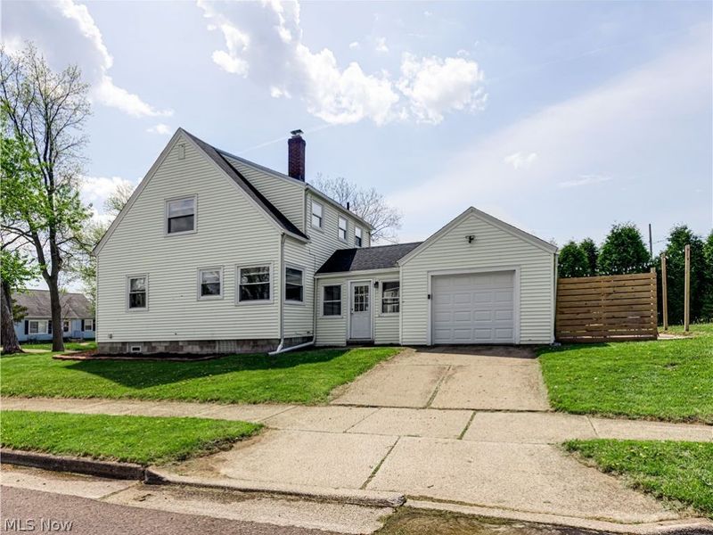604 S Firestone Boulevard , Akron, OH 44301 Photo 25