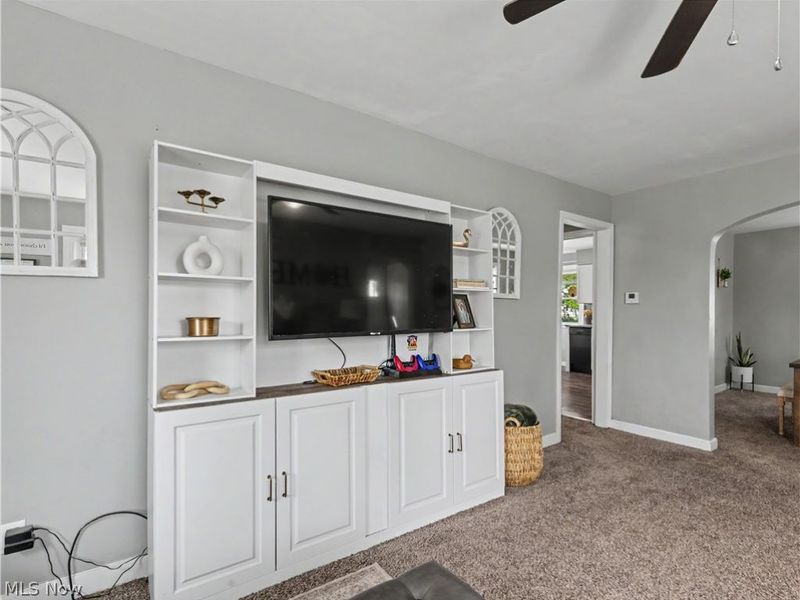 604 S Firestone Boulevard , Akron, OH 44301 Photo 5