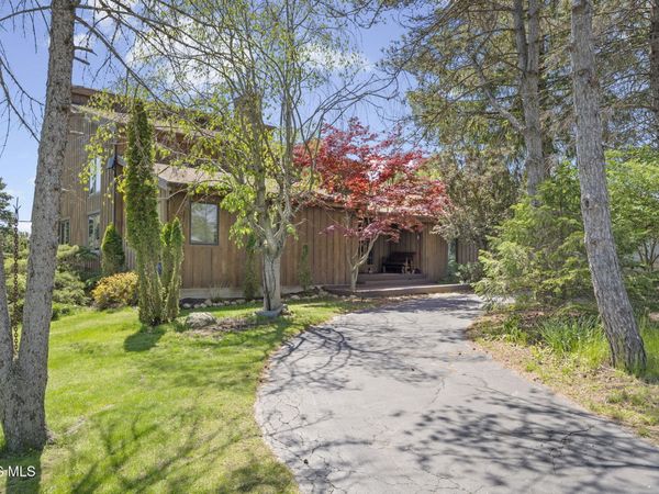 7715 Little Road, Sylvania, OH 43560