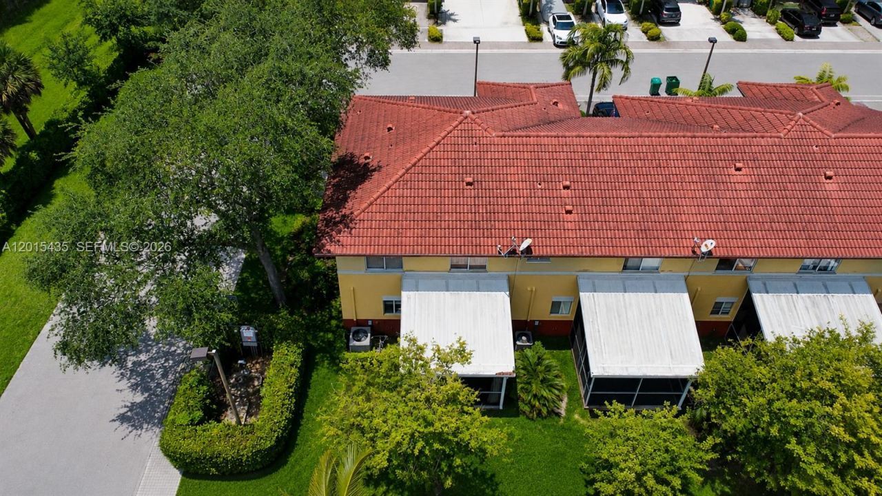 4946 SW 66th Ter , Davie, FL 33314 Photo