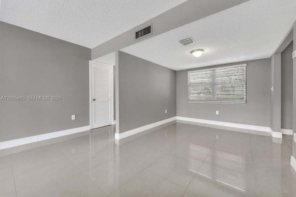 3100 NE 48th St, Unit 318, Fort Lauderdale, FL 33308 Photo