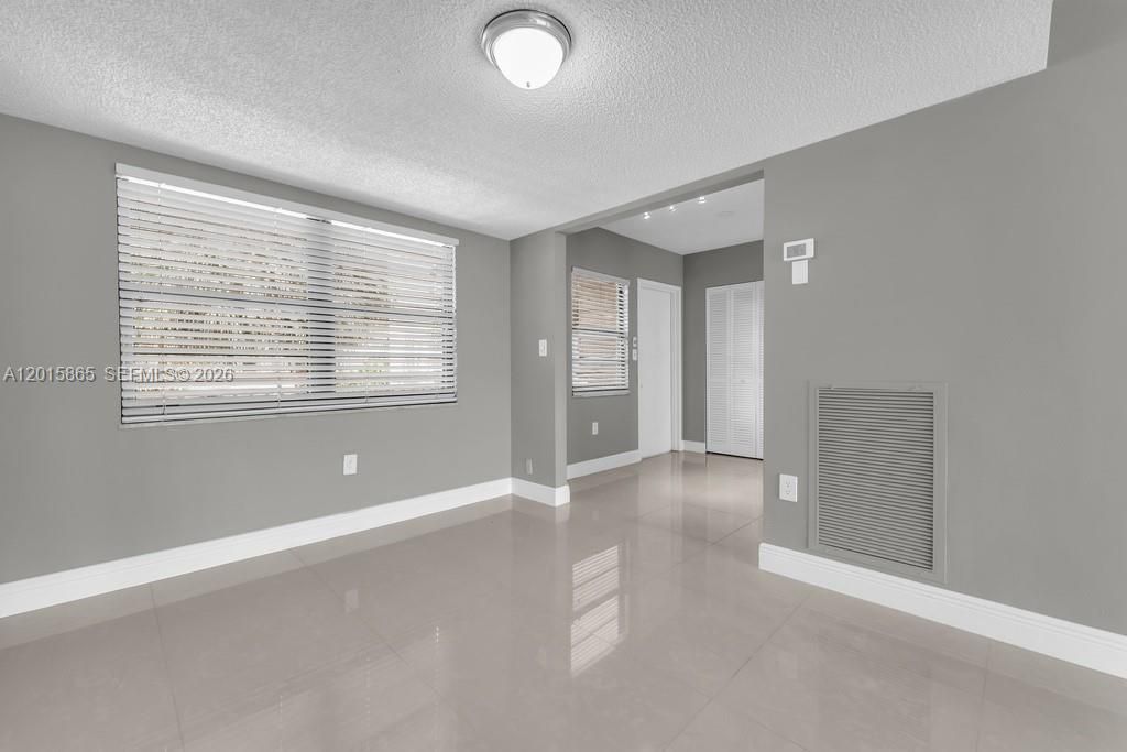3100 NE 48th St, Unit 318, Fort Lauderdale, FL 33308 Photo