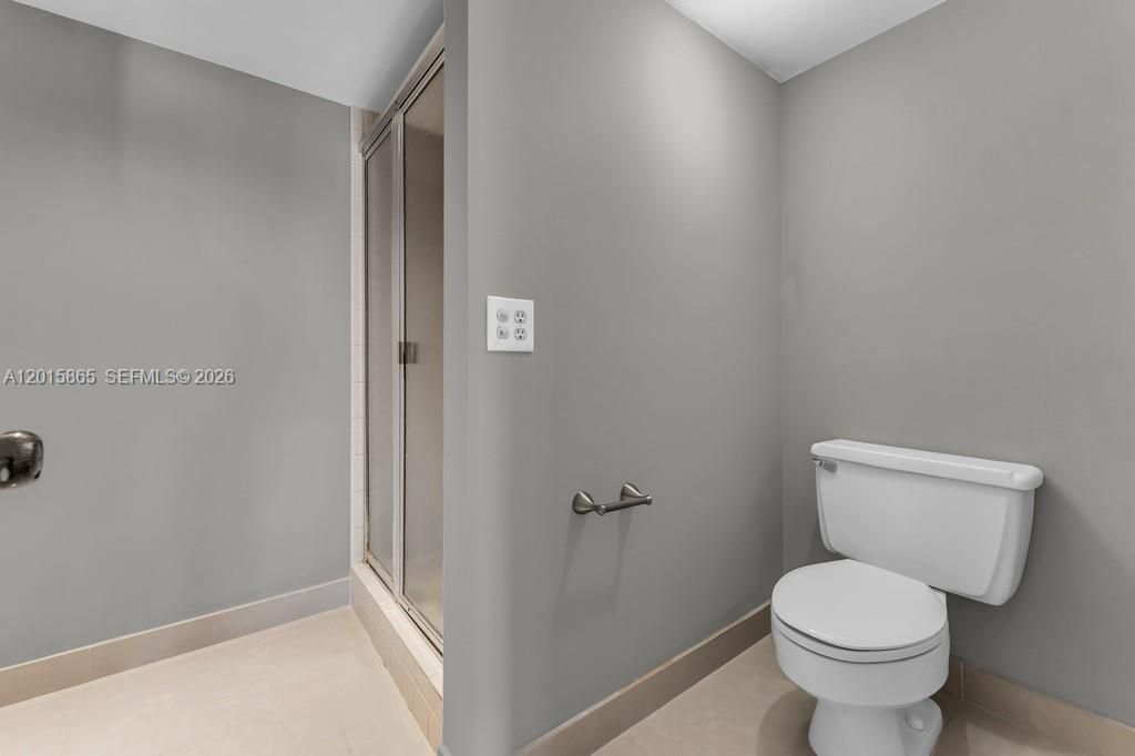 3100 NE 48th St, Unit 318, Fort Lauderdale, FL 33308 Photo