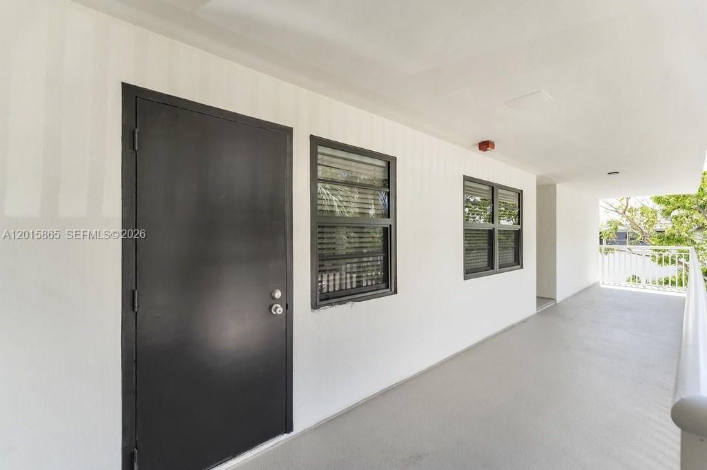 3100 NE 48th St, Unit 318, Fort Lauderdale, FL 33308 Photo