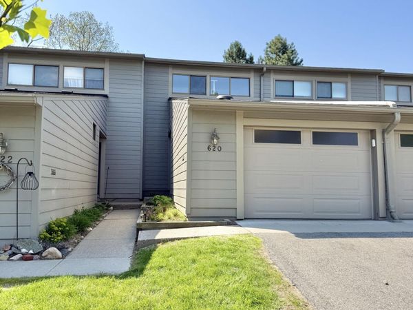 620 Watersedge Drive, Ann Arbor, MI 48105