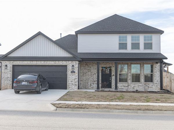 201 Vicks Circle, Centerton, AR 72719