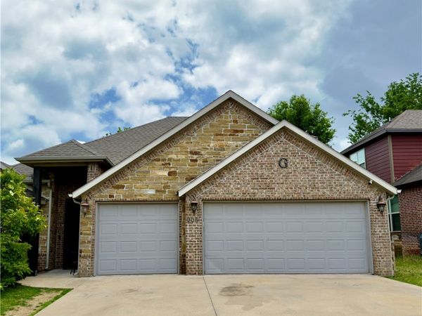 903 SW Caprington Street, Bentonville, AR 72712