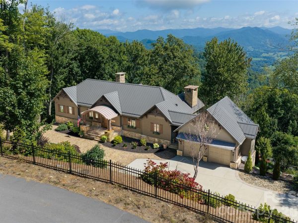376 Wandering Trail, Waynesville, NC 28785