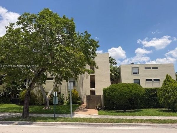 709 Curtiss Pkwy , Unit 20, Miami Springs, FL 33166