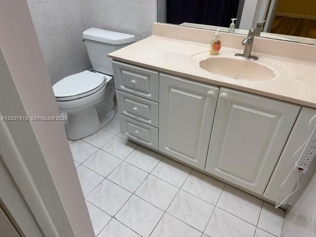 709 Curtiss Pkwy , Unit 20, Miami Springs, FL 33166 Photo